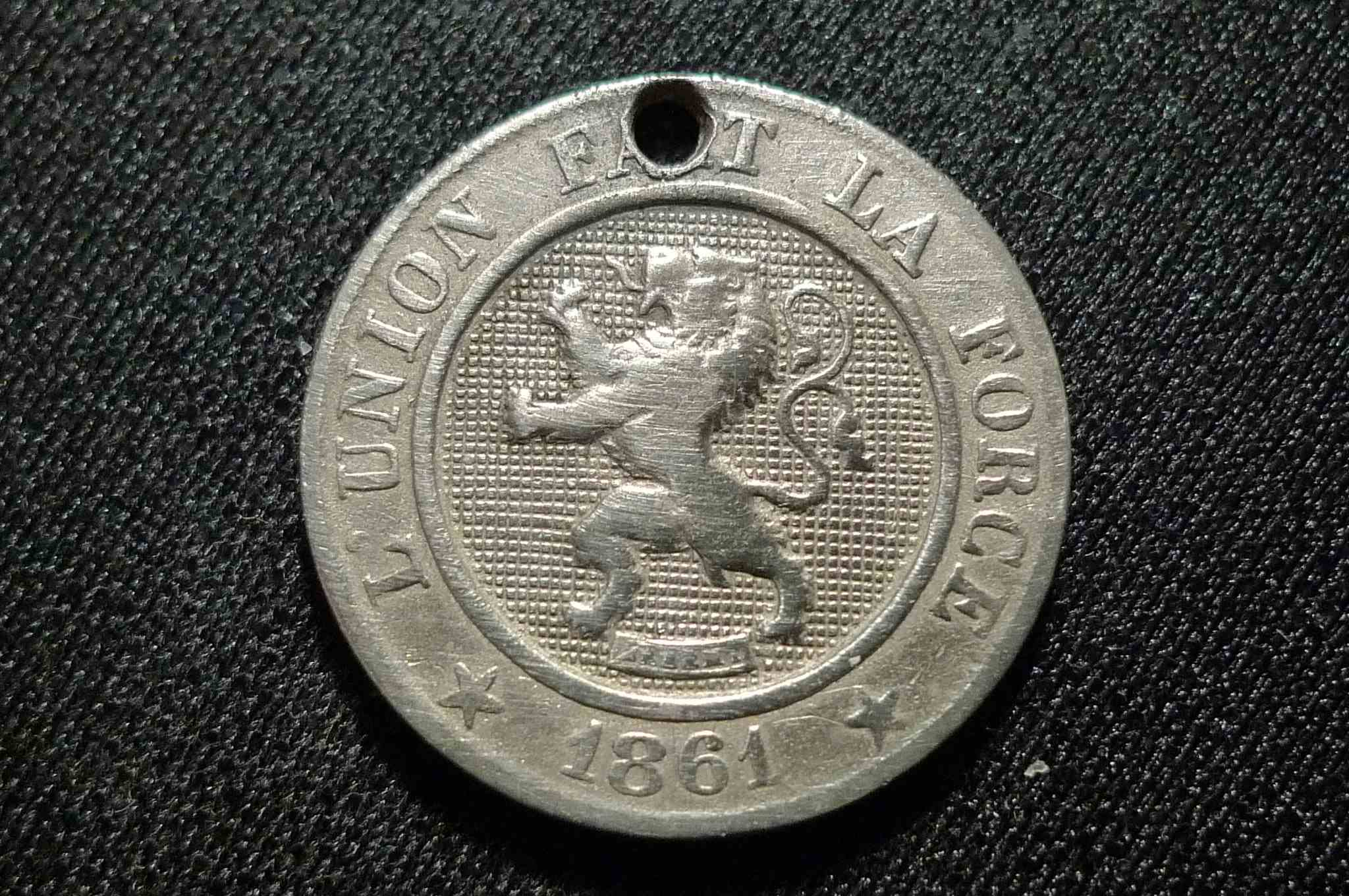 Show-Your-Coins-With-Different-Edges