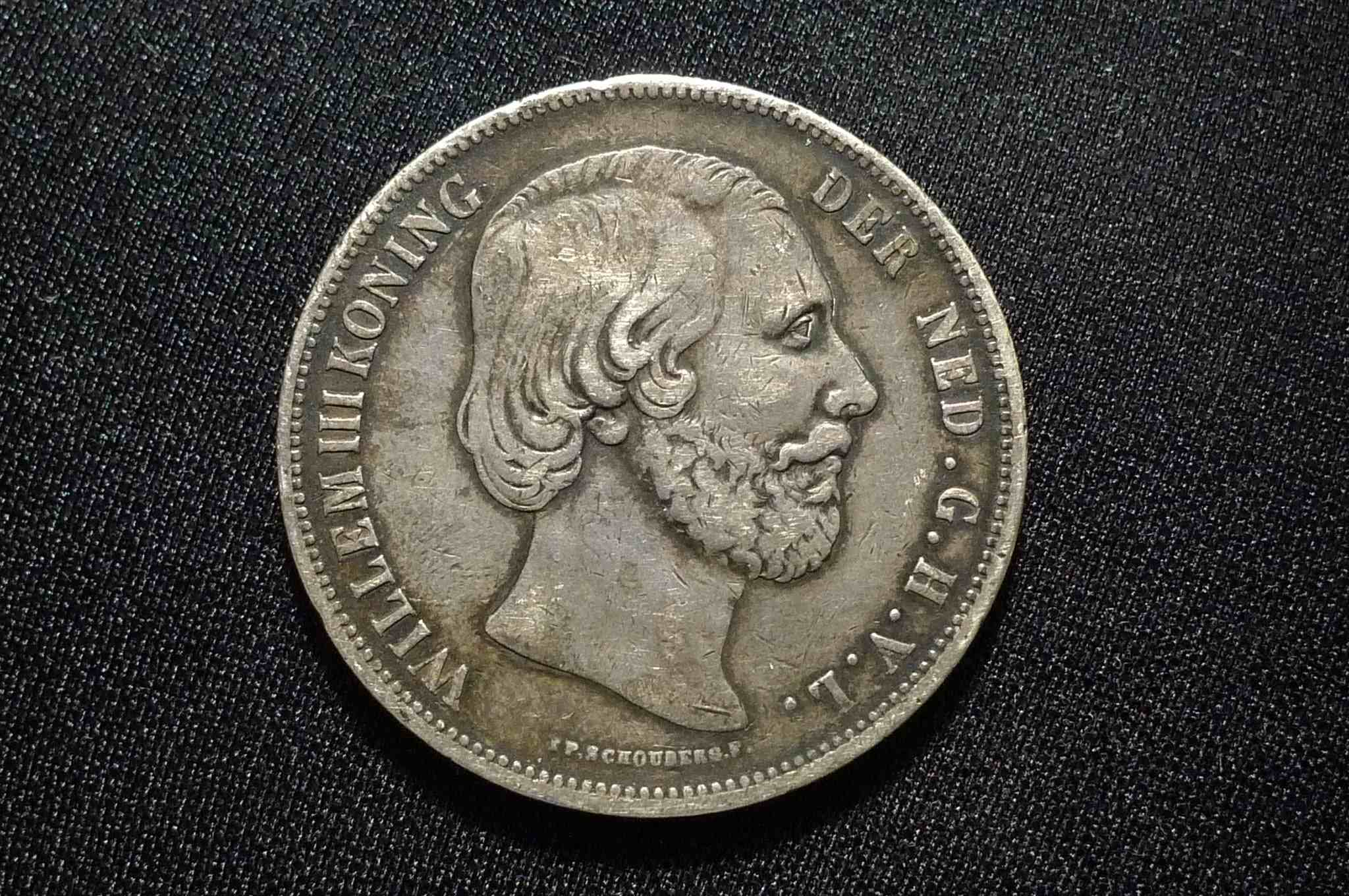 Post-Your-Coins-Depicting-Weaponry!