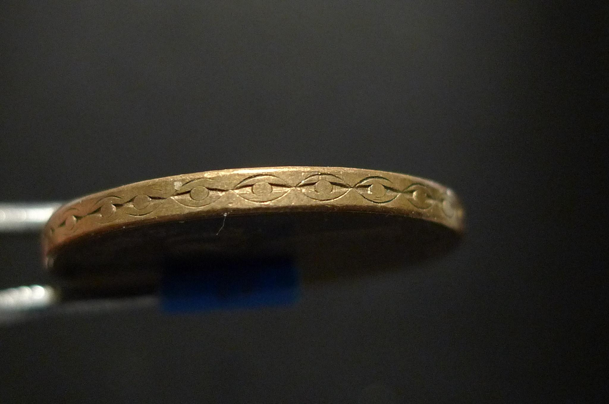 Show-Your-Coins-With-Different-Edges