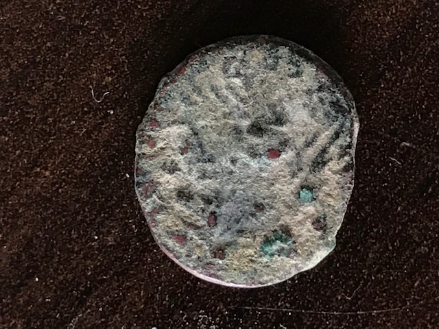 ID-Help:-A-Very-Un-Roman-Coin-In-A-