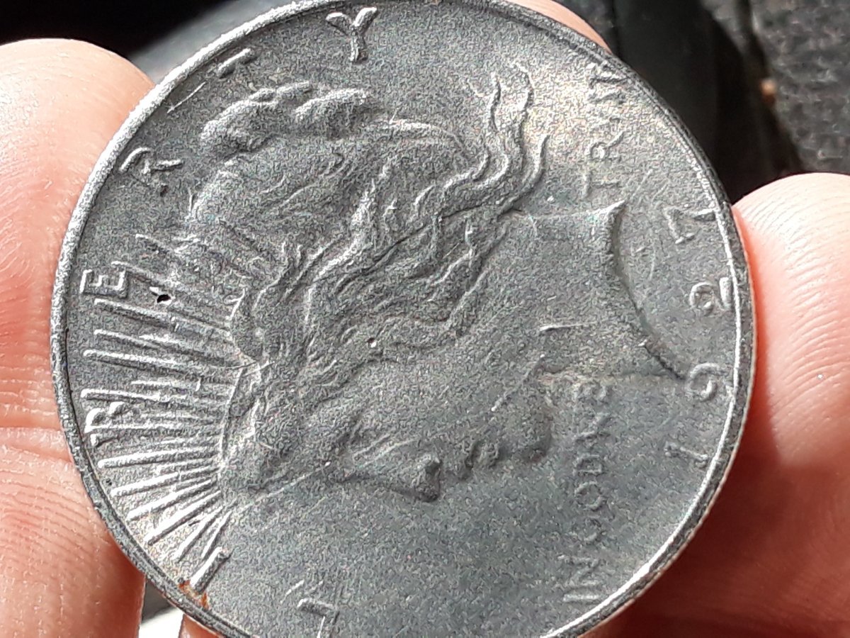 1927-Peace-Dollar-I-Found-Today-With-A-Nice-Die-Clash-Maybe
