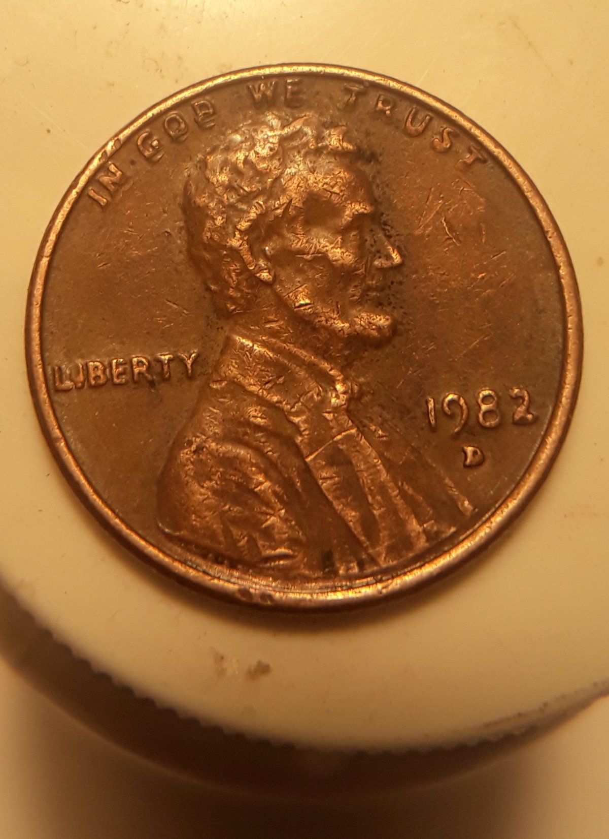 1982-D-3.1g-Lincoln-Penny-Large-Or-Small?-It-Looks-Like-Struck-Twice?
