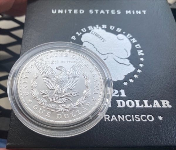 The-Handling-And-Shipping-Of-2021-Silver-Eagle,-Morgans,-Peace-Silver
