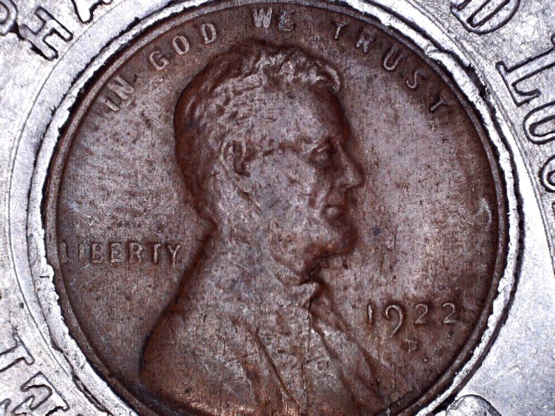 1922-Small-D-Strong-Reverse-With-Major-Die-Crack-On-Obverse