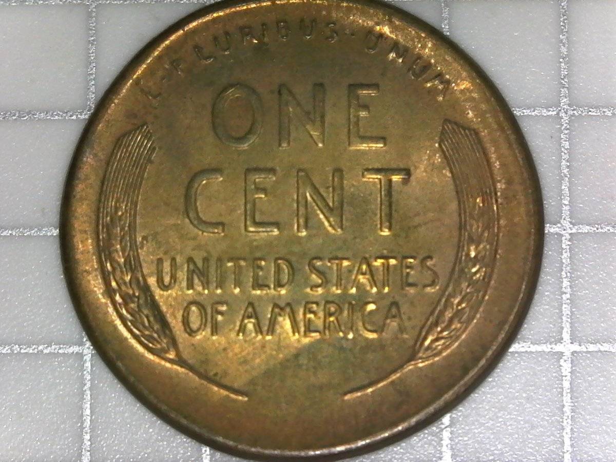 1945-Lincoln-Wheat-Cent-Centered-Broadstrike