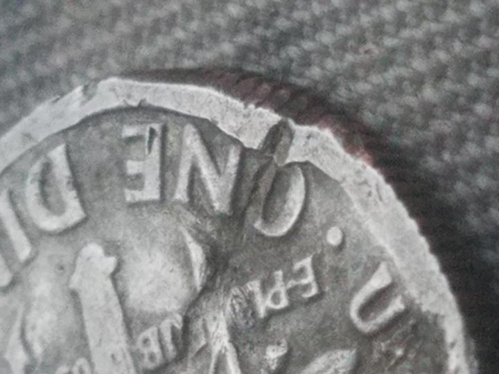 I-Found-This-Coin-In-My-Change-From-A-Local-Store.-Confused.