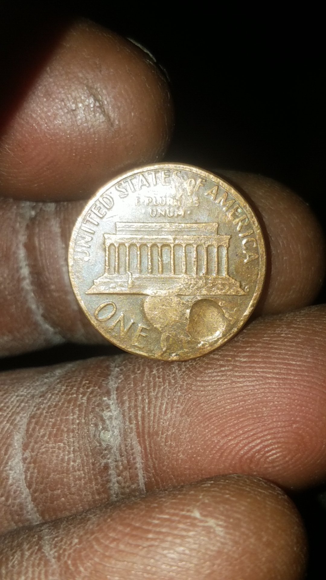 1982-Lincoln-Cent-.-It-Has-To-Be-After-Mint-Damage.