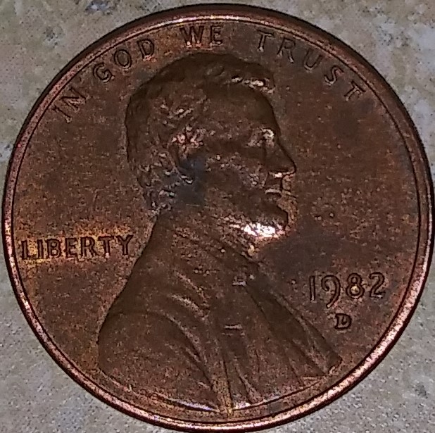 1982-D-Small-Date-Lincoln-Cent--Zinc-With-Doubling-On-Reverse....
