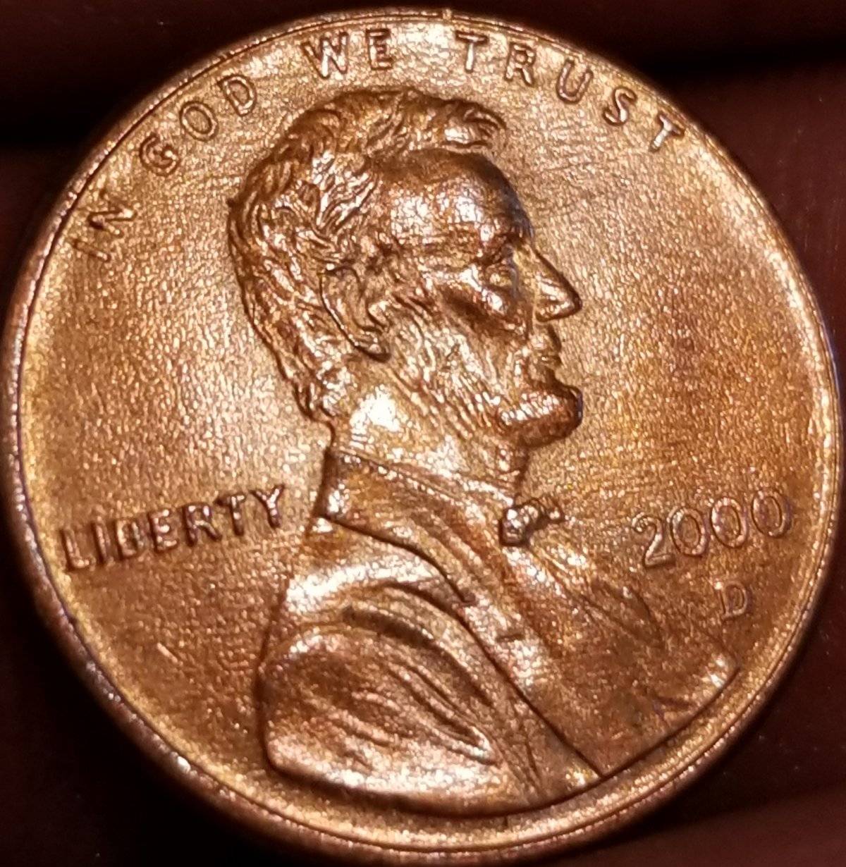 Is-This-2000-D-Lincoln-Penny-Have-A-Doubled-Earlobe?