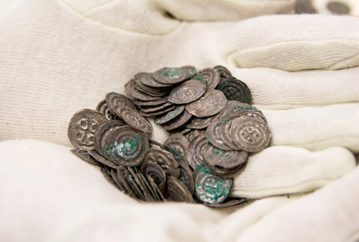 Article-On-12th-Century-Coin-Hoard-Find.-Thought-Worthy-A-Share.