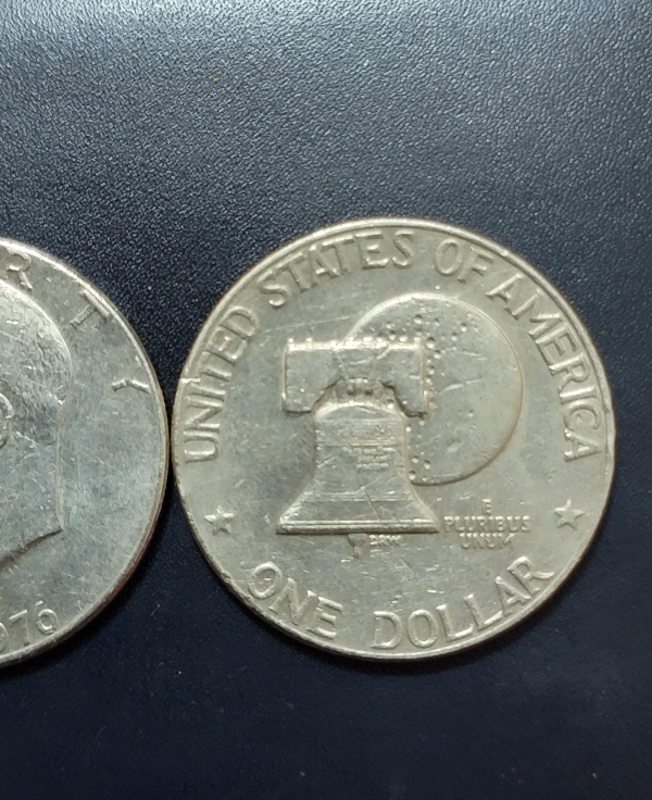 1776-1976-Heisenhower-Bell-And-Moon-US-Dollar