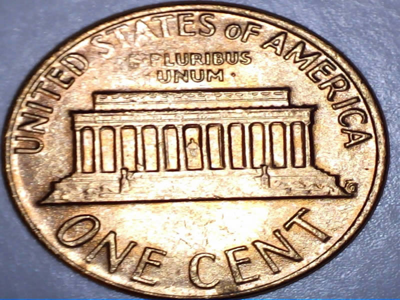 1973-Penny-Guys-On-Statue-Of-Lincoln