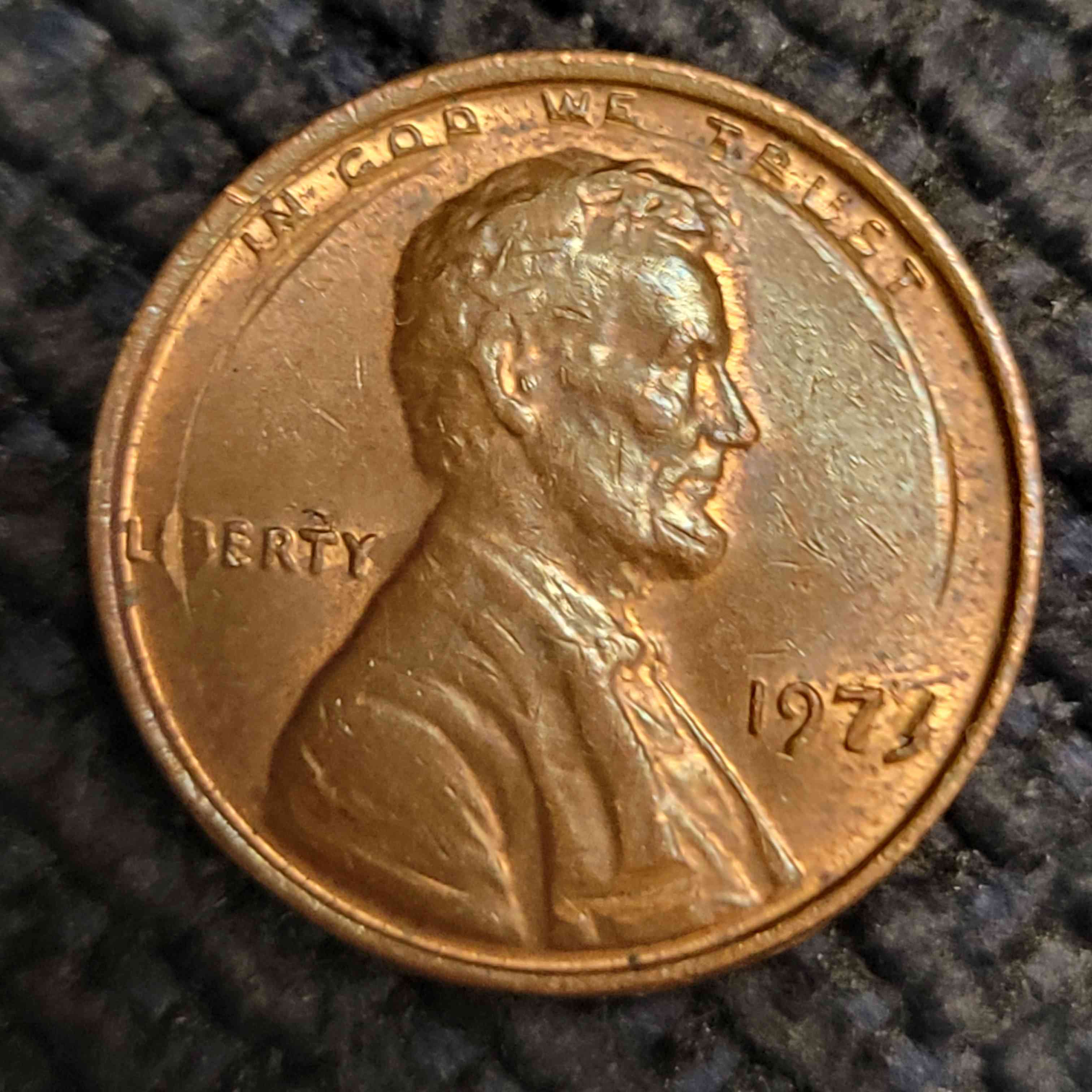 Can-Anyone-Identify-What-Exactly-Is-Going-On-With-This-1973-Penny?