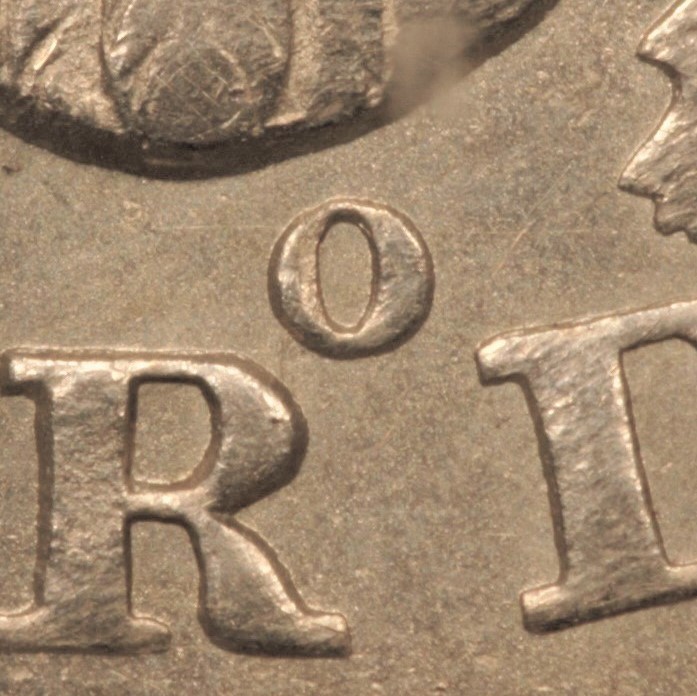 Extreme-Macro-Coin-Photography