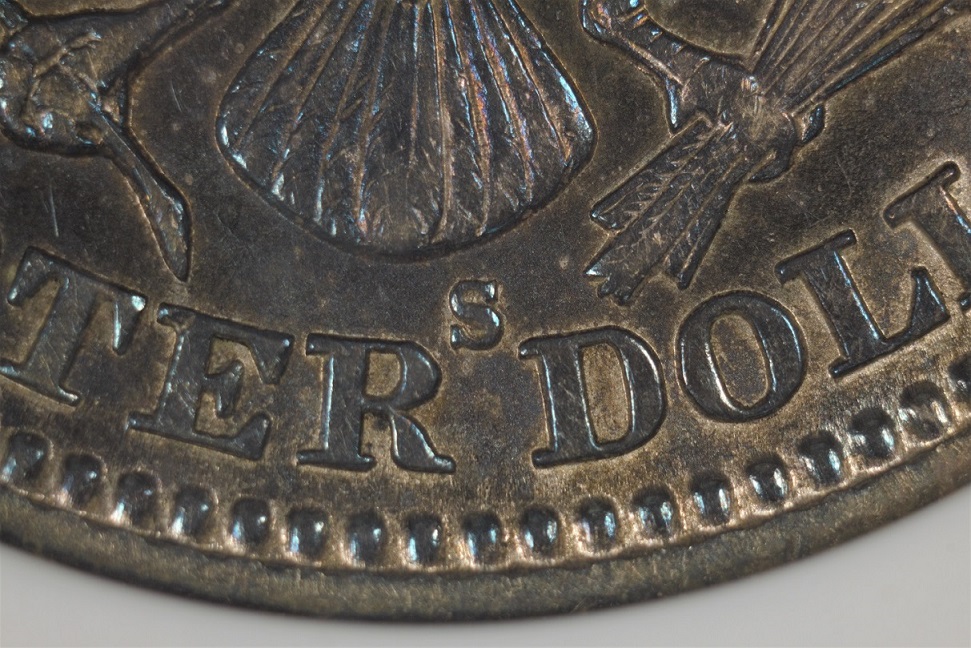 Extreme-Macro-Coin-Photography