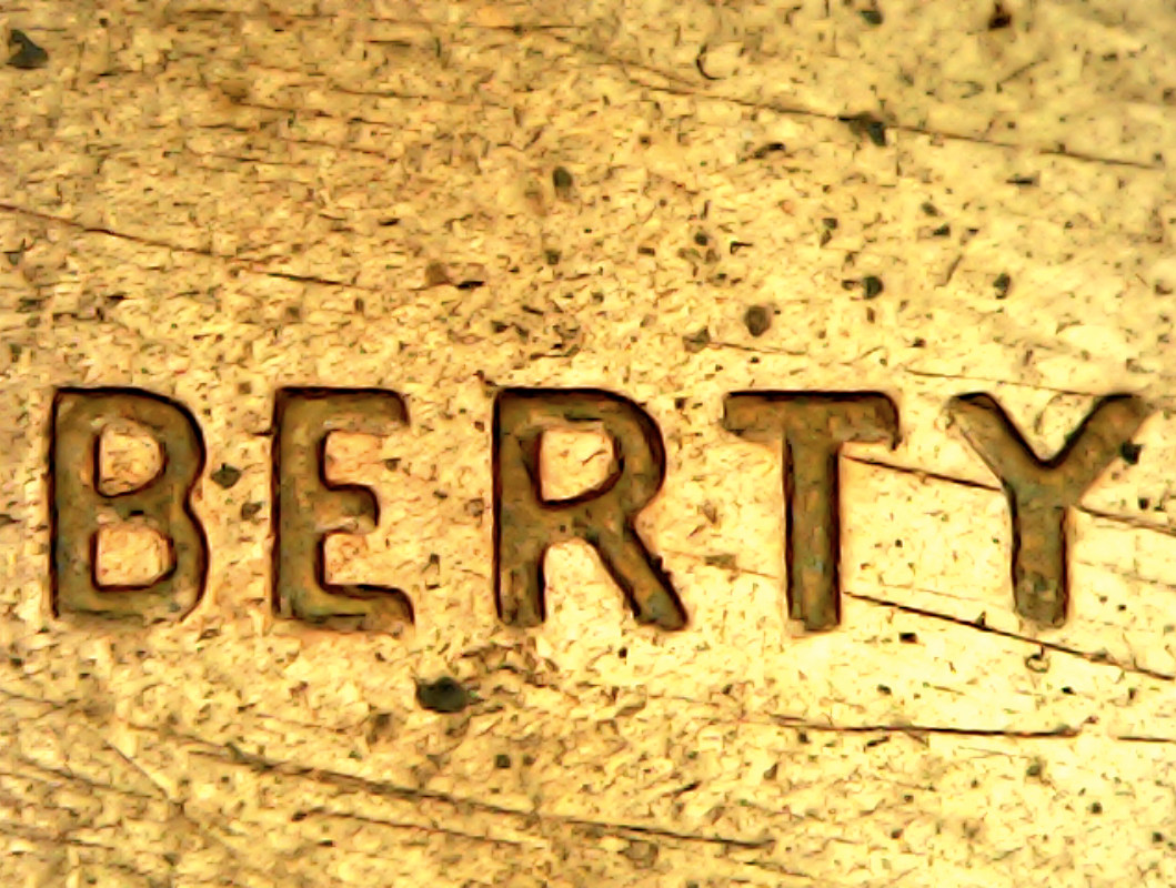 1996-P-LMC,-Does-The-Devices-In-Liberty-Look-Normal?