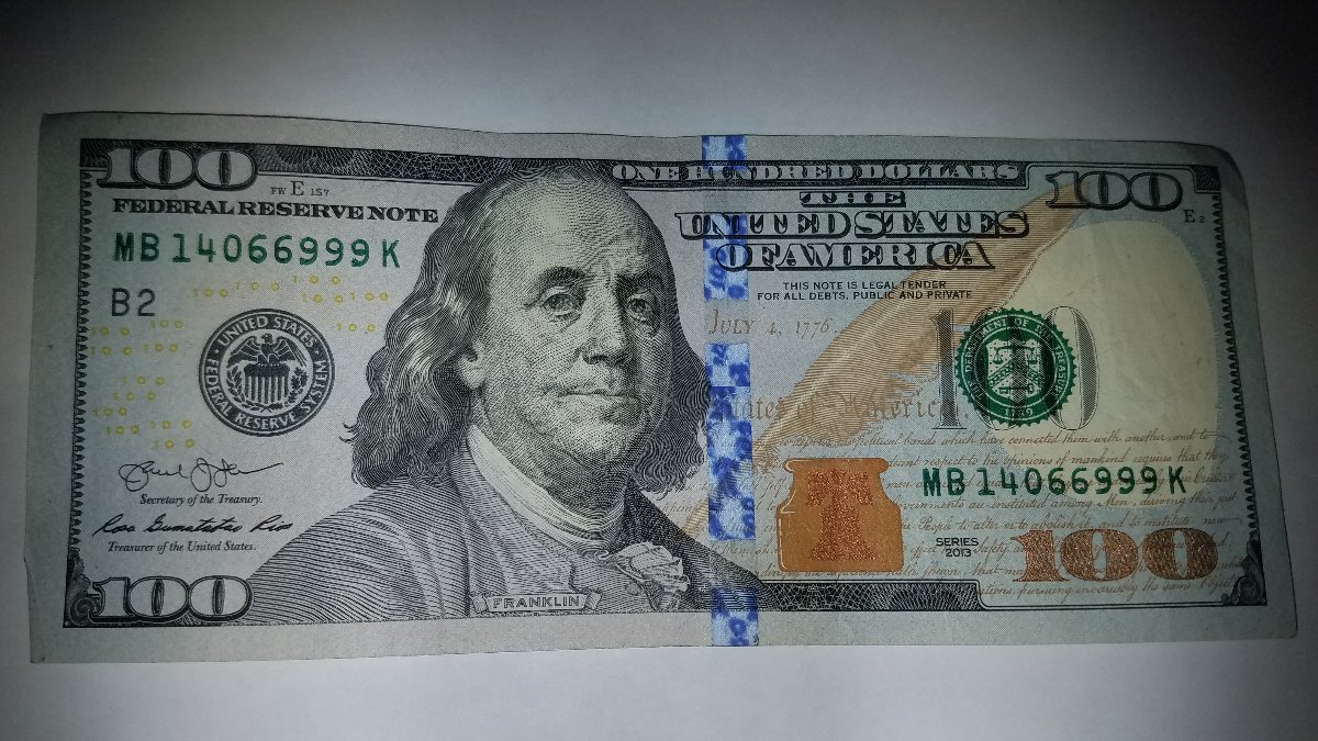 100-Dollar-Bill-Serial-NR--Error?
