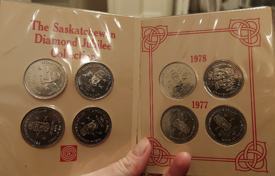 Set-Of-8-Souvenir-RCMP-Regina-Commemorative-Dollars