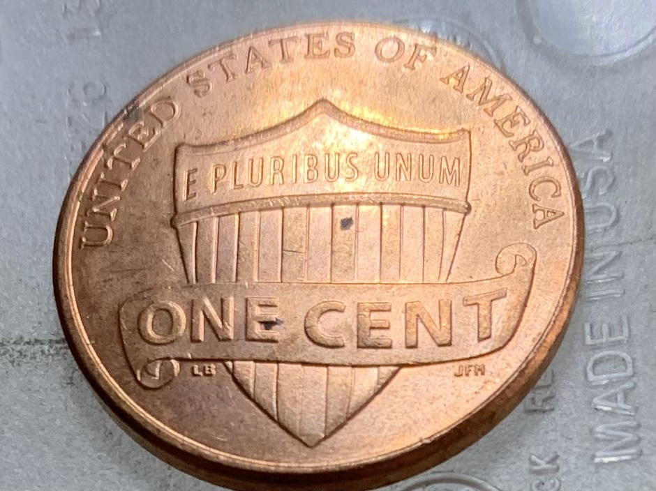 2013-Lincoln-Penny-With-Unusual-Mark-Near-Date