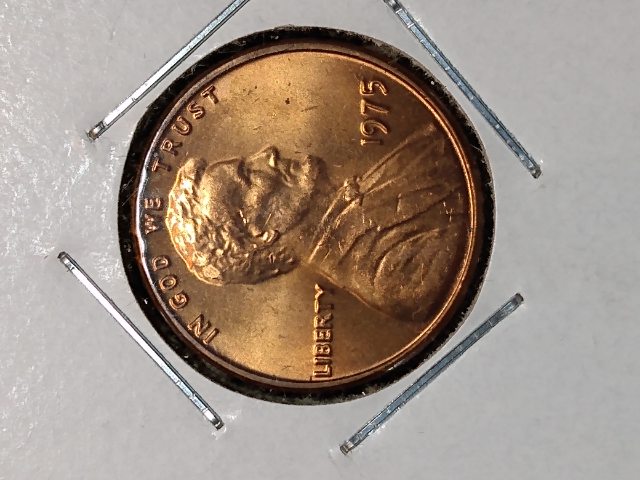 1975-Doubled-Earlobe?