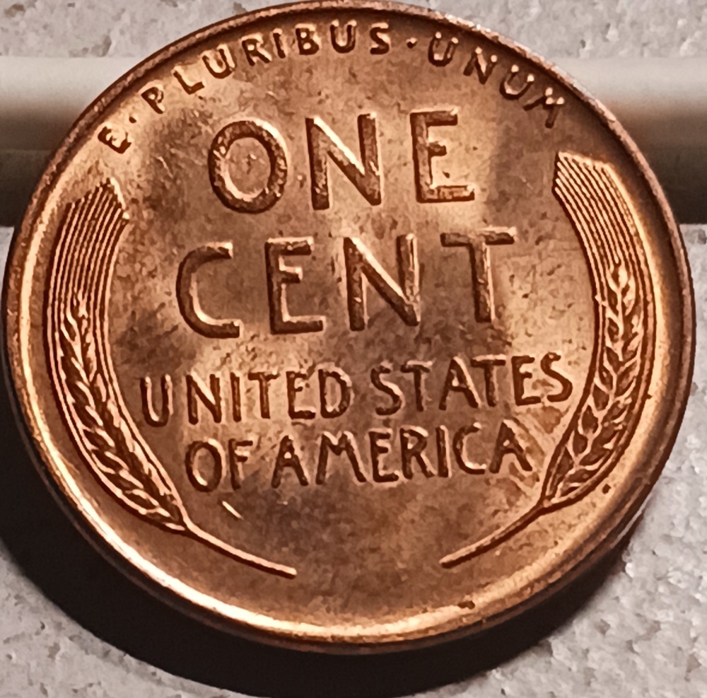 1937-Lincoln-Wheat-Cent.-Looking-At-Liberty
