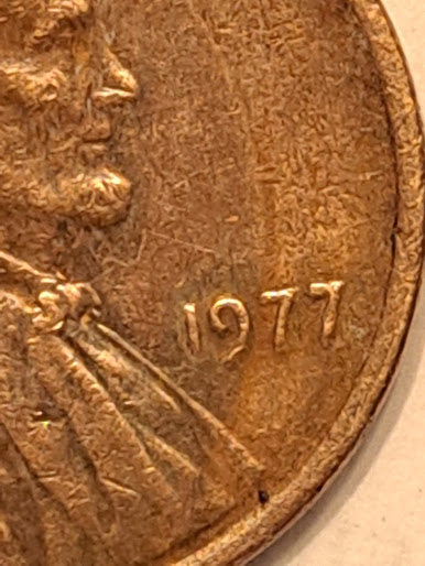 1977-Lincoln-Penny-/-Shows-Shadows-On-Obverse-And-Reverse