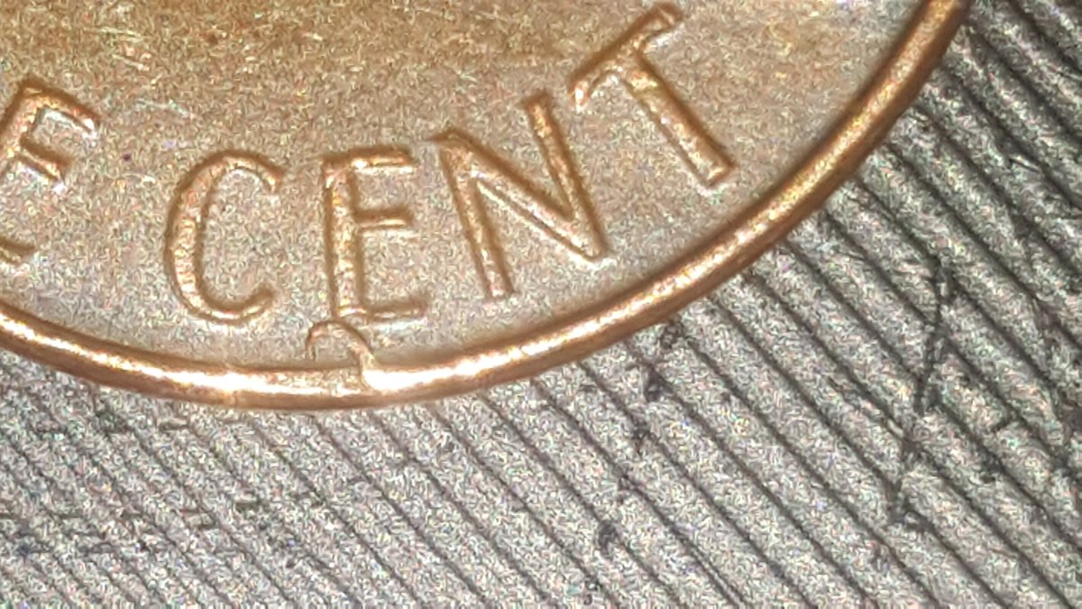 1977-D-Penny-With-Weird-Edging.-Is-This-Anything-Worth-Looking-At?