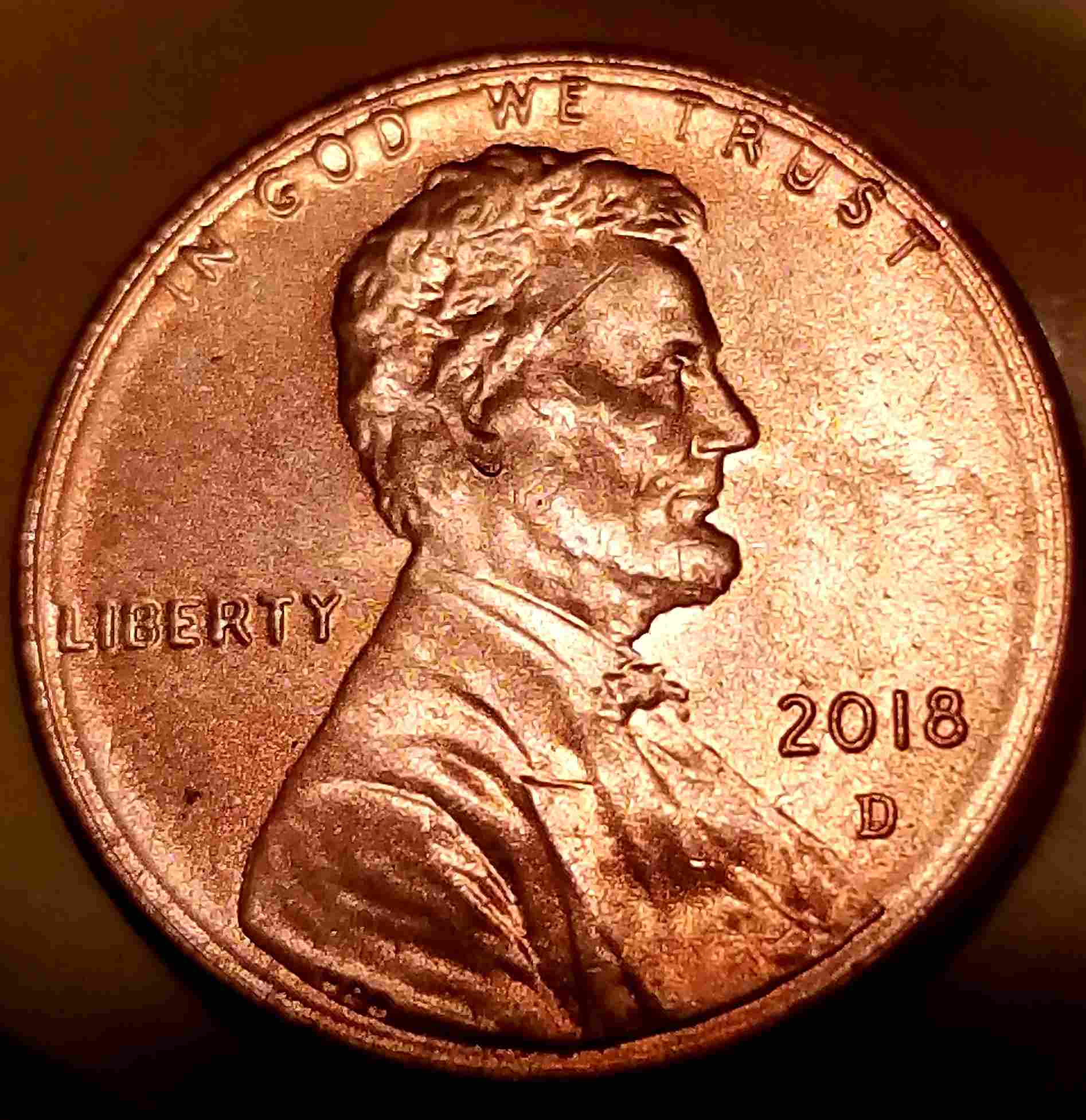 2018-D-Lincoln-Sheild-Penny--Heavy-On-Topfront-And-Bottom-Back,--Error?