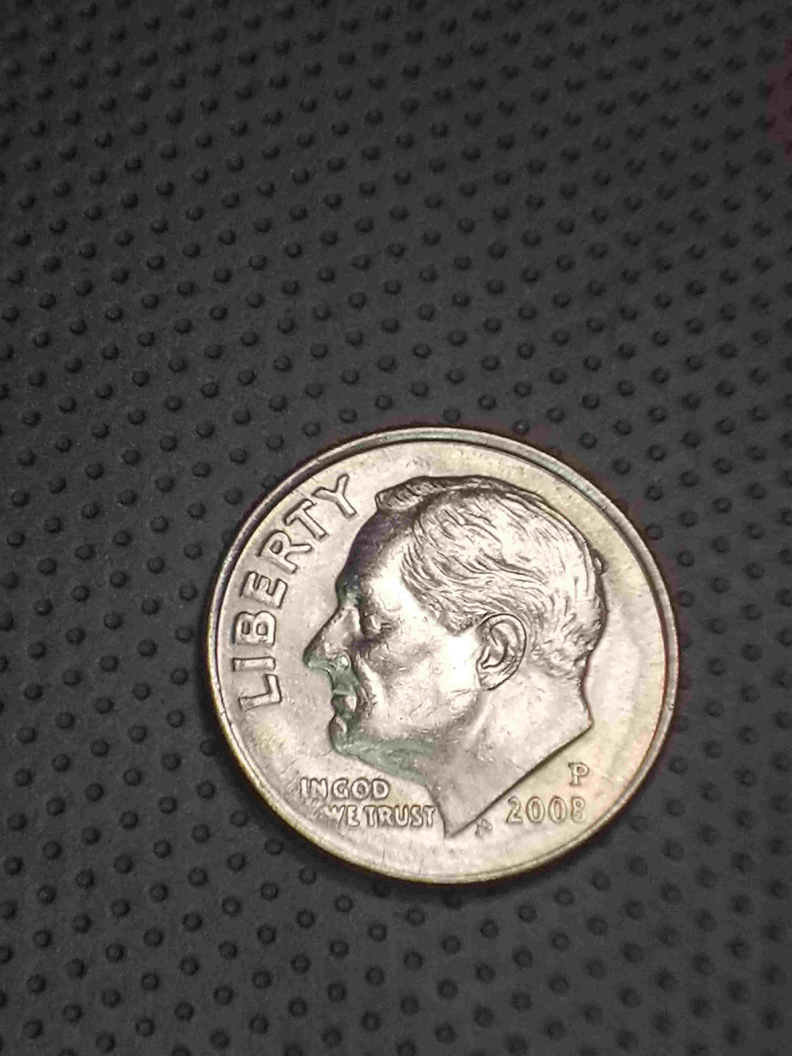 2008-P-Roosevelt-Dime-Shaped-Silhouette-Chip-On-Head?