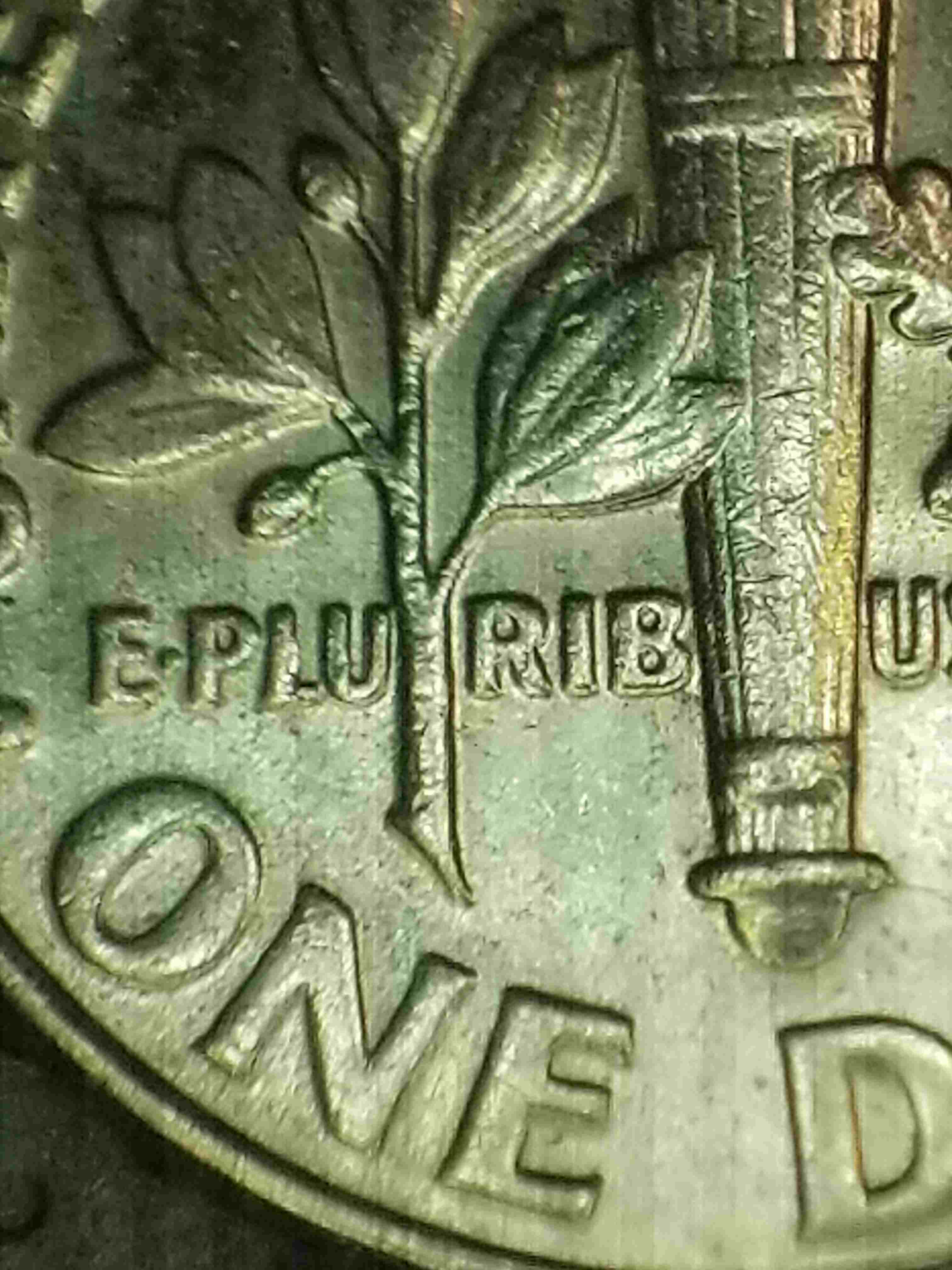 2008-P-Roosevelt-Dime-Shaped-Silhouette-Chip-On-Head?