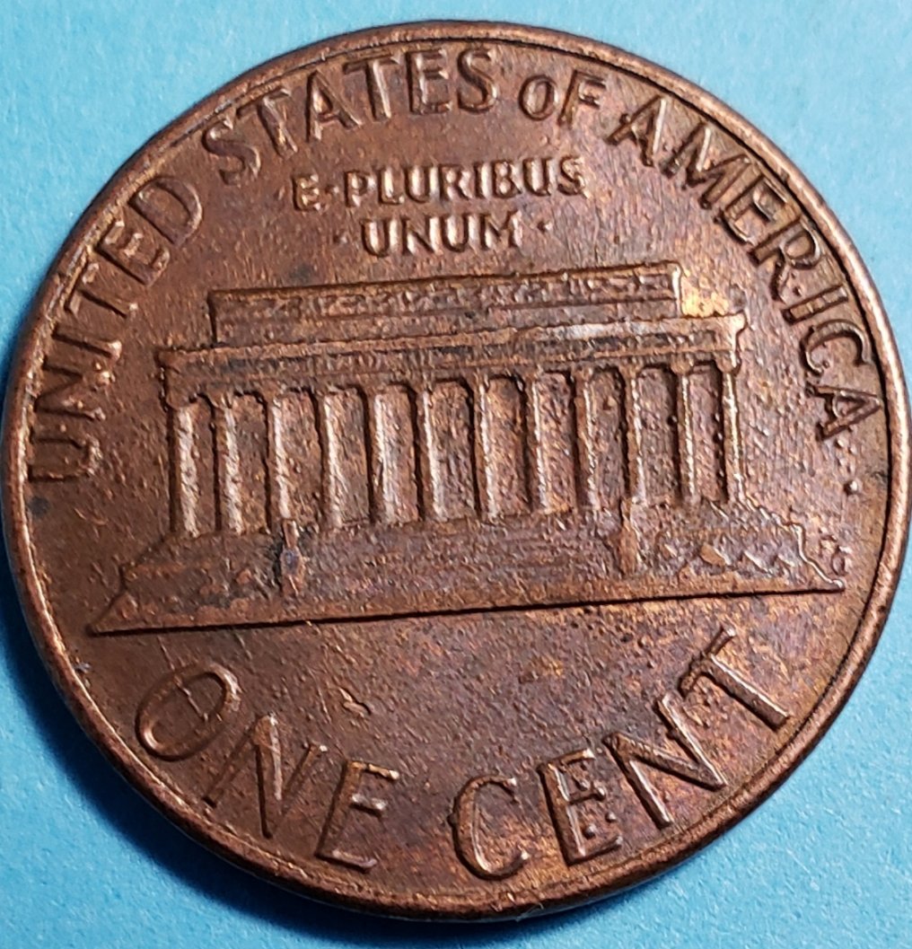 1983-Lincoln-Penny-With-Bubbles-All-Over-Is-This-Mint-Damage?