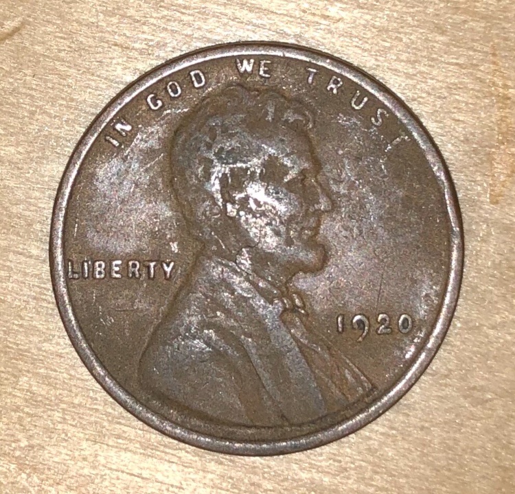 Help---Is-This-1920-Wheat-Penny-An-Error-Coin?-Spacing