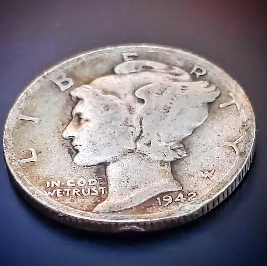 1942-Mercury-Dime.-Weird-Pinch?-Possibly-Double-Struck?-Help?