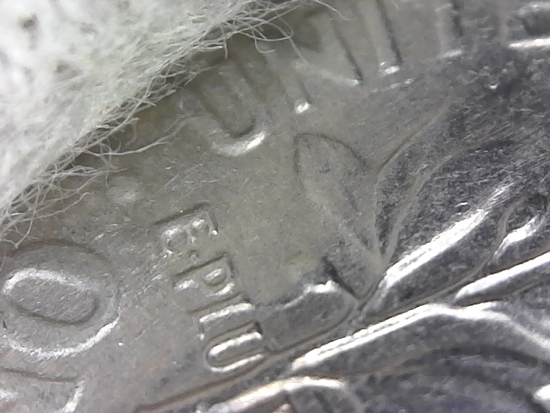 Dime-Time-For-Meow,-Odd-Shapes-In-Roosevelt.