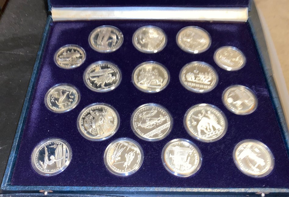 Ambertville-92-Monnaie-De-Paris-10-Coin-Proof-Set--/-28-Proof-Moscow-80coin
