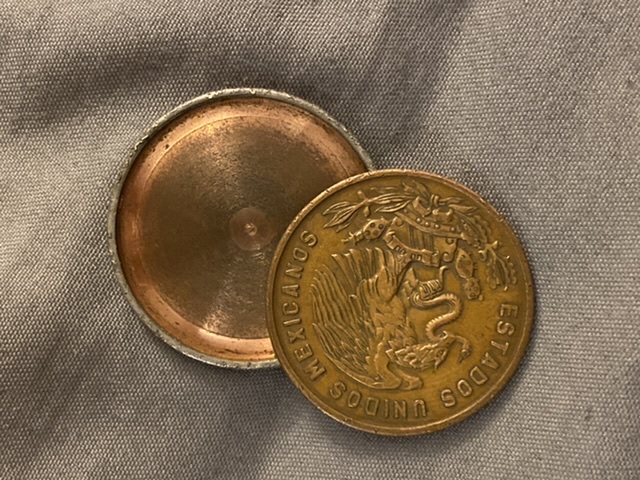 Half-Dollar/Peso-Coin-That-Opens-Id:-Magician's-Coin