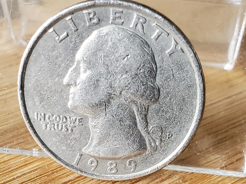1989-P-Quarter-Reverse-'I'-In-'United'--Connected-To-Eagle-Wing;-Damage-Or-Error?
