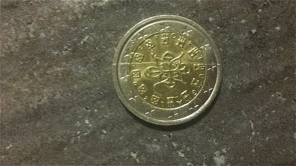 2002-Portugal-2-Euro-Coin-With-Die-Crack-Through-Middle?