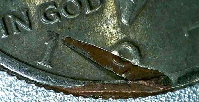 1971-Kennedy-Half-Dollar----Strike-Through-Rim-Burr?