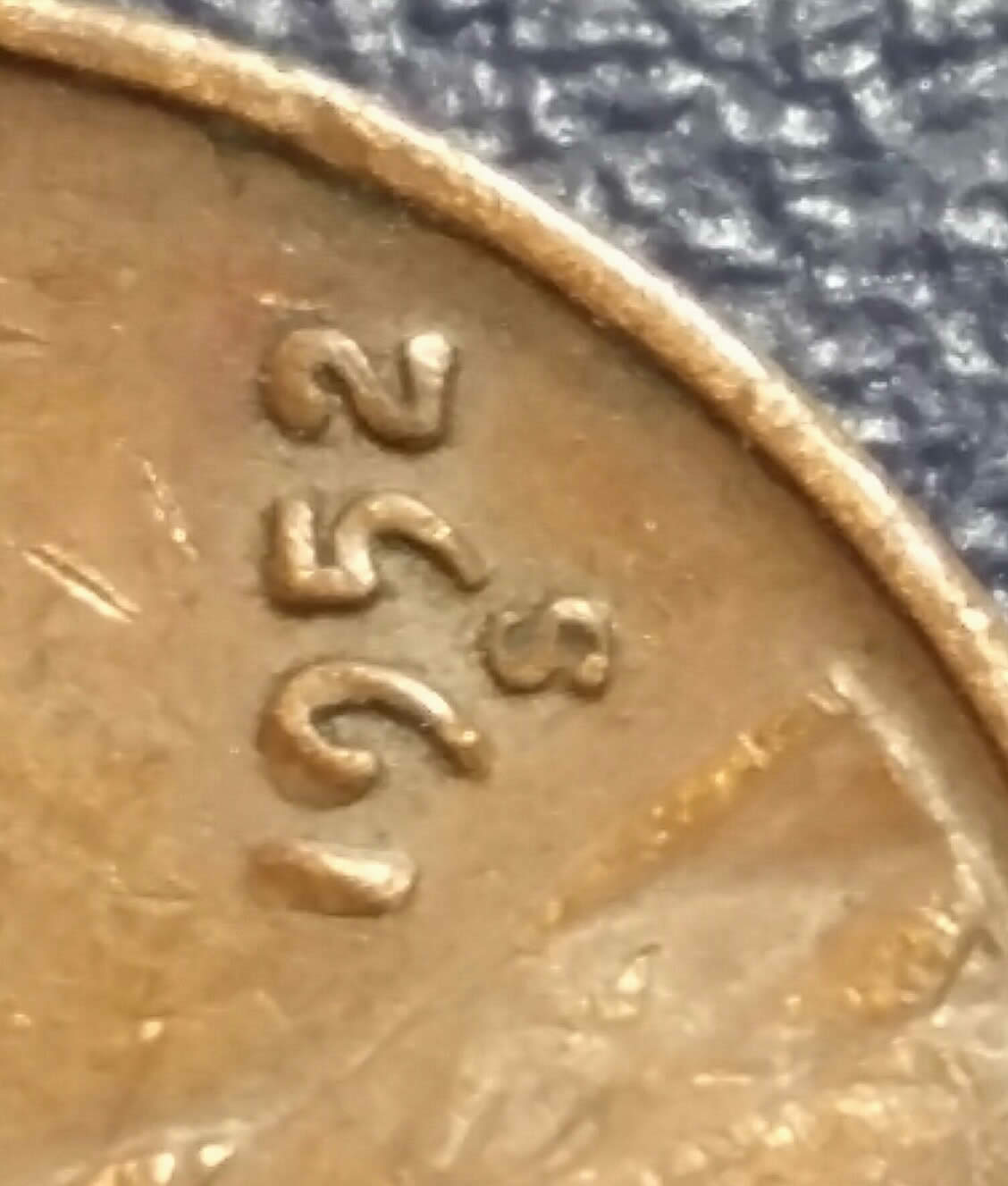 Need-Help-With-Verifyimg-If-This-Is-A-1952-S-1c-Double-Die-On-Date