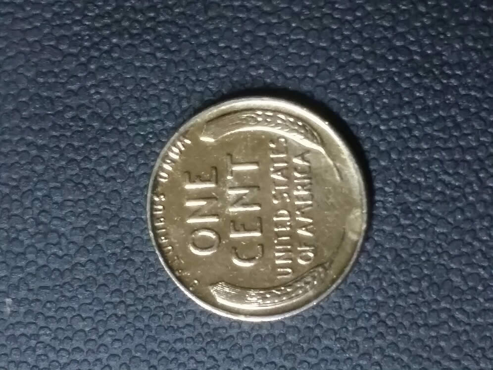 1944-Wheat-Penny-I'm-Sure-They-Never-Made-A-Gold-Penny-Maybe-Gold-Plated
