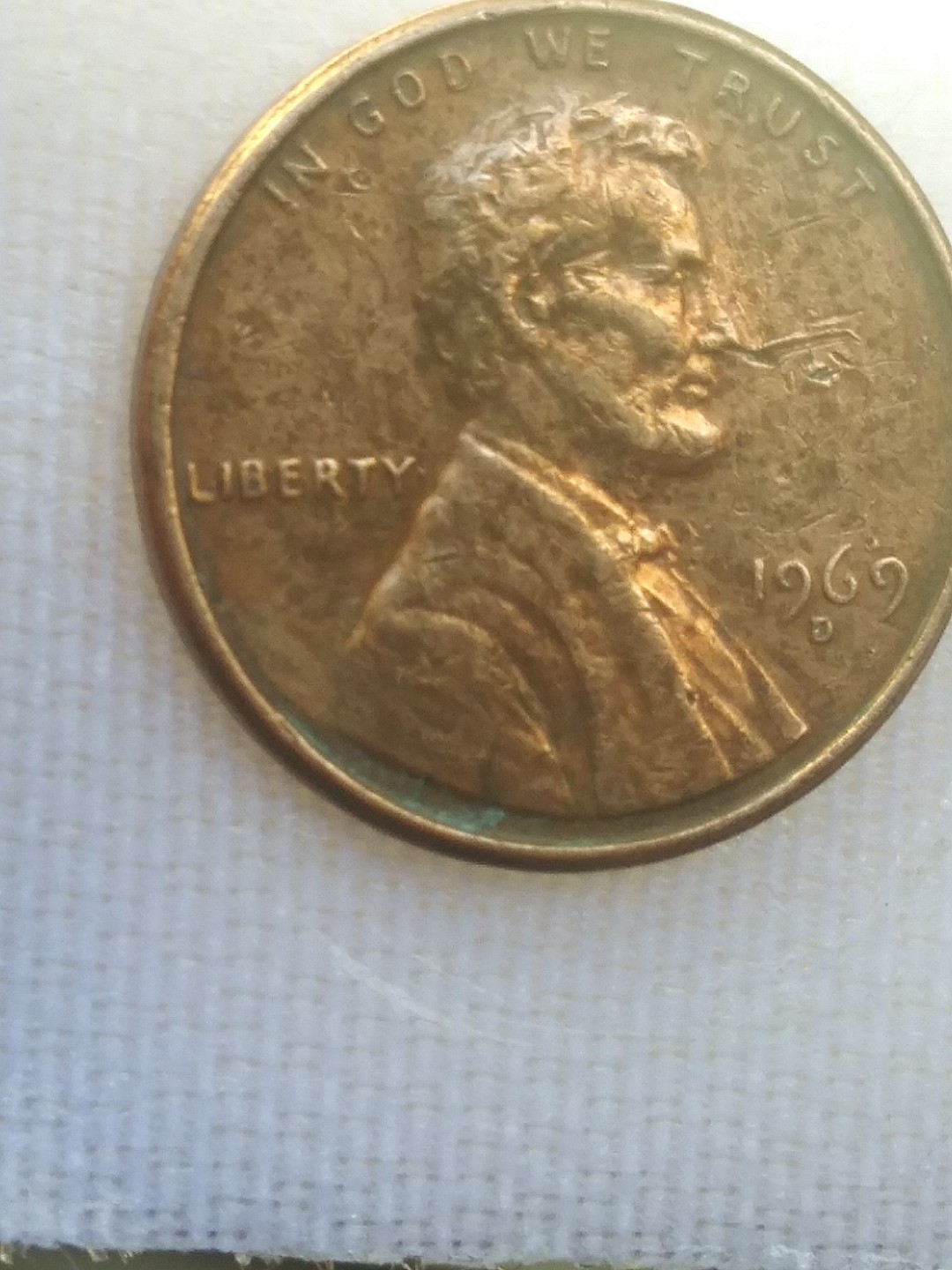 Could-This-Be-Dropped-Letter-On-A-1969-D-Lincoln-Memorial-Cent