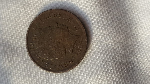 New-Zealand-2000-5-Cent.-Unsure-If-This-Is-An-Error-Or-Not