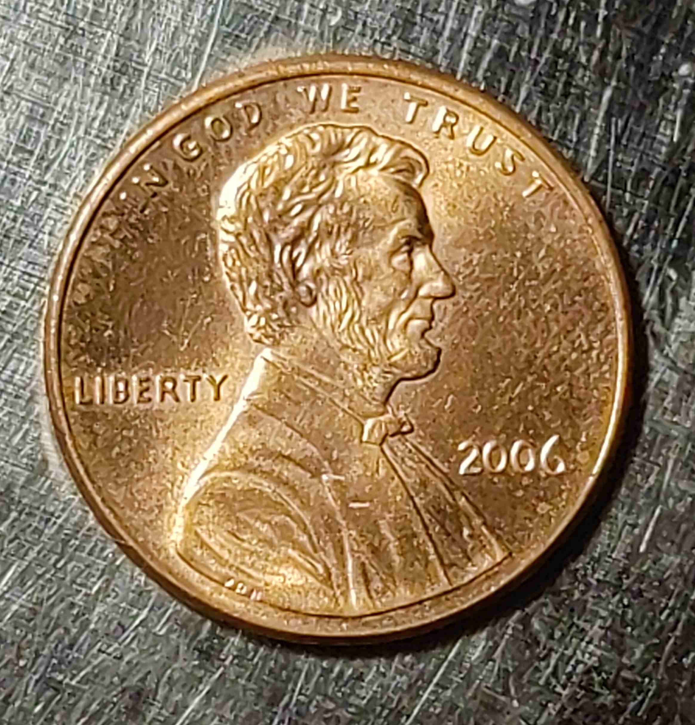 Apparently-I'm�still-Learning-So-Is-This-A-DDR-On-The-Inside-Columns/Pillars-On-This-2006-Penny
