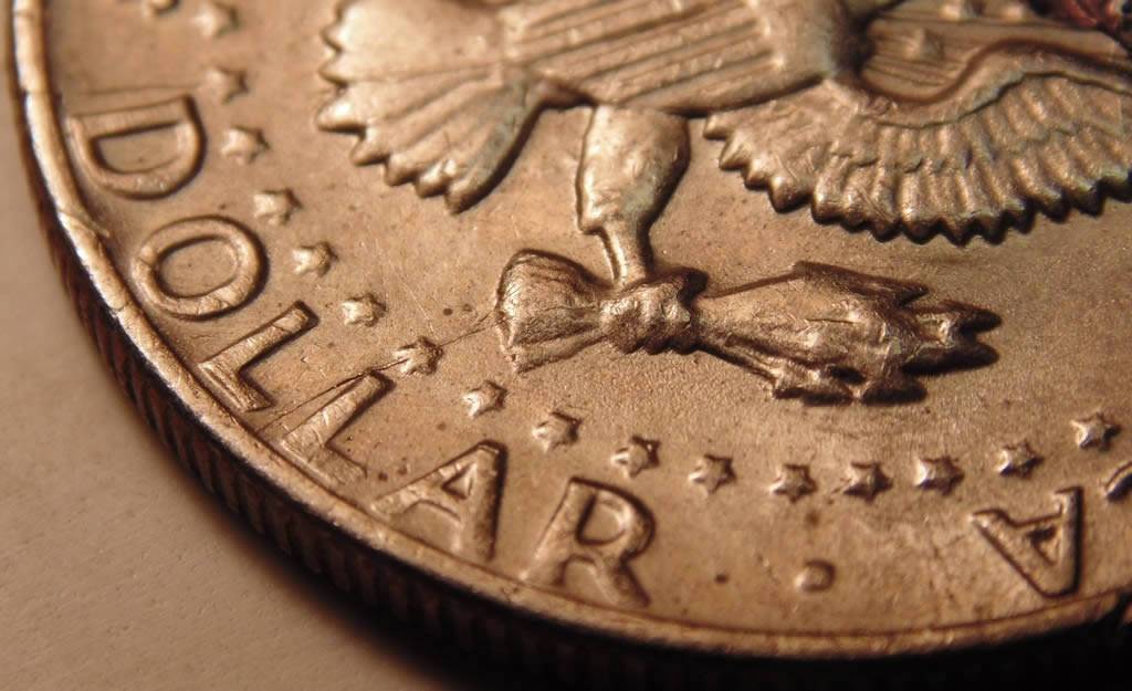 Post-A-Coin-Or-Medal-With-A-Die-Crack!