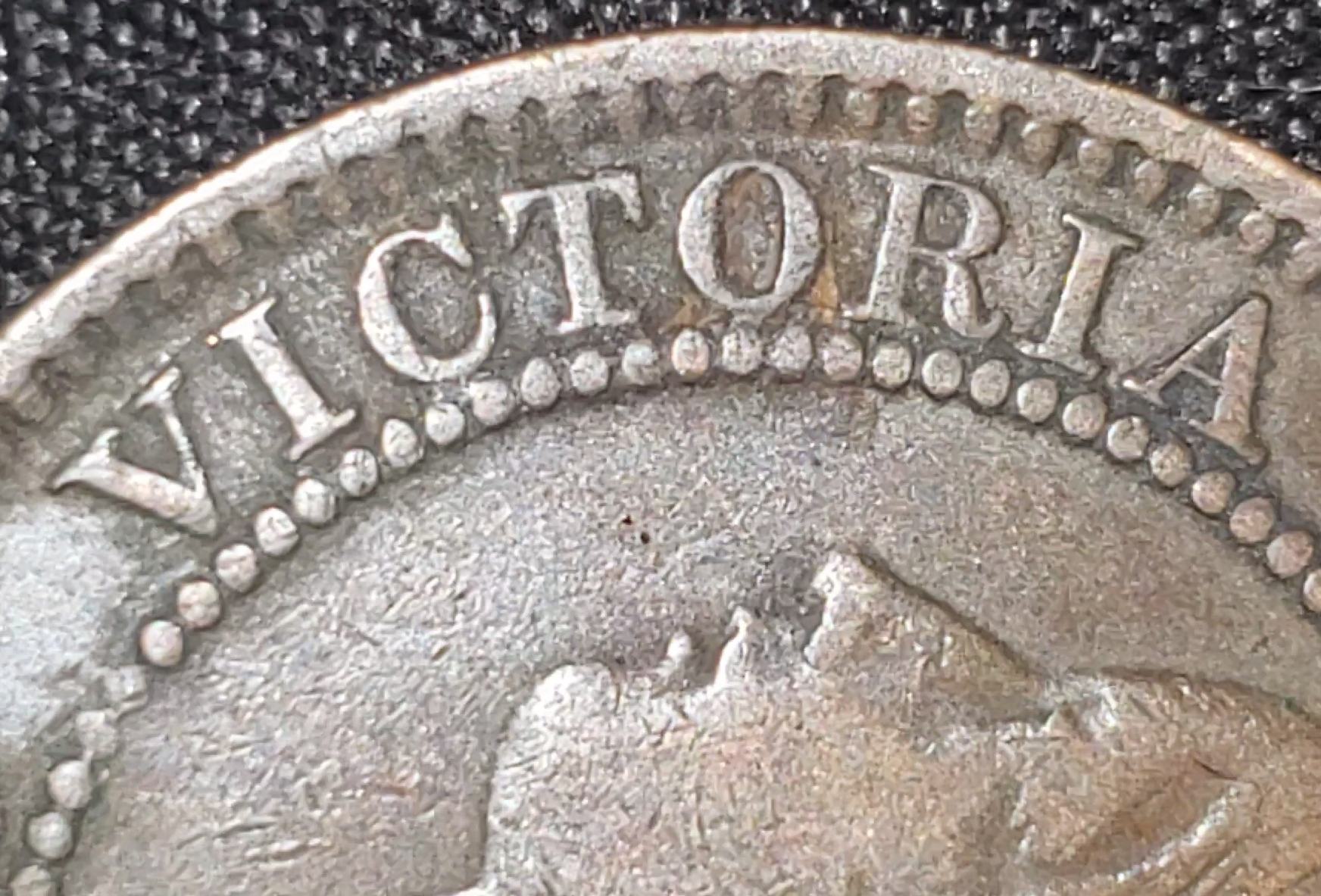 1859-Canadian-Large-Cent-,-Errors-?-4.30g
