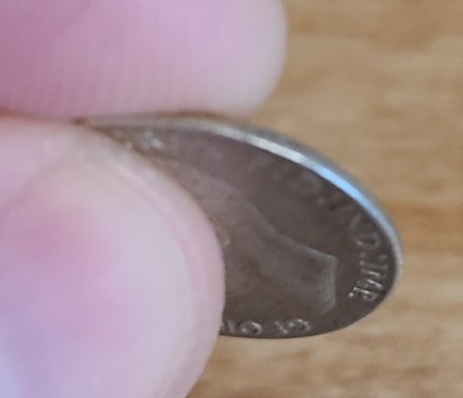 1943-D---6-Pence-Australia-Smaller/Less-Weight
