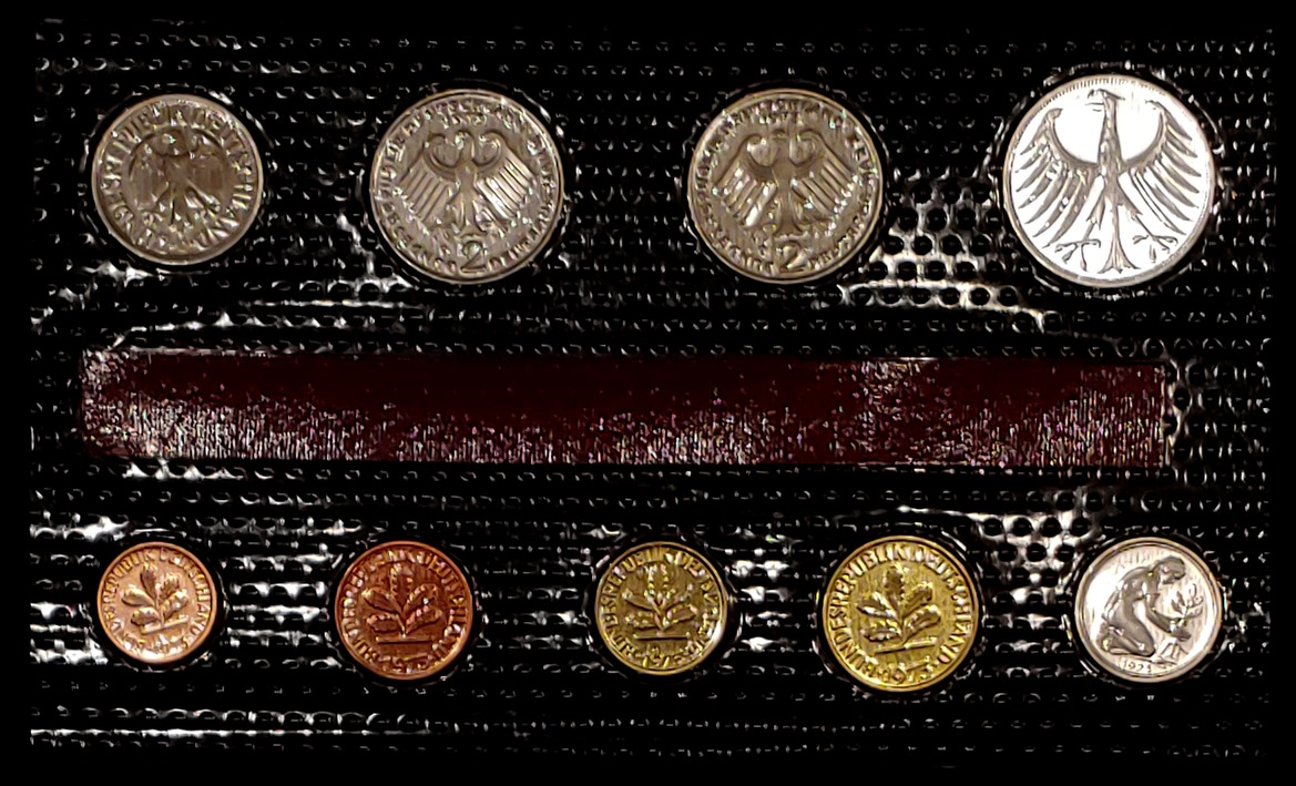 International-Birthyear-Set-Collection-Of-NumisƐd
