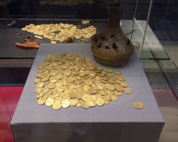 A-Compendium-Of-Numismatic-Displays-In-Museums-Around-The-World-Evergreen