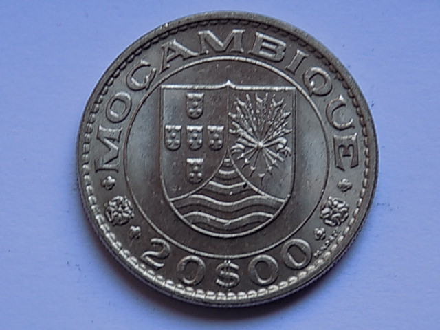 Post-Your-Coins-With-Coats-Of-Arms,-Shields,-Crests,-Crowns,--Etc.